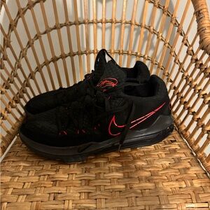 Nike Black and Red LeBron Low Size 15